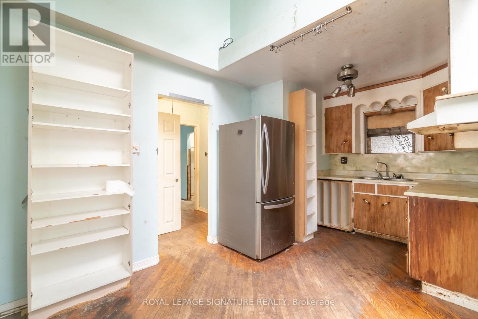 13 Kenworthy Avenue, Toronto, Ontario  M1L 3B1 - Photo 13 - E13003150