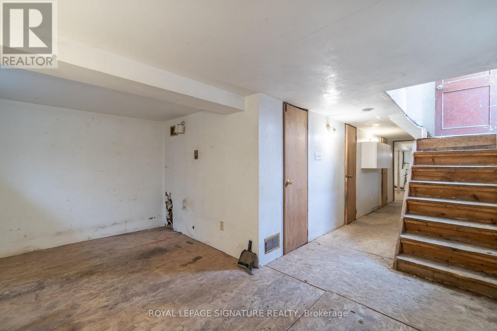 13 Kenworthy Avenue, Toronto, Ontario  M1L 3B1 - Photo 19 - E13003150