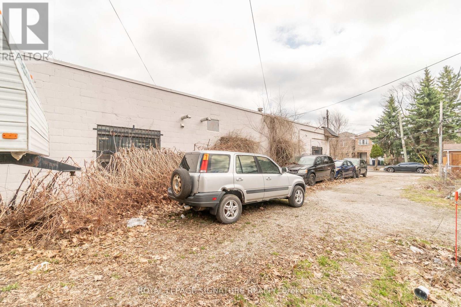 13 Kenworthy Avenue, Toronto, Ontario  M1L 3B1 - Photo 9 - E13003150