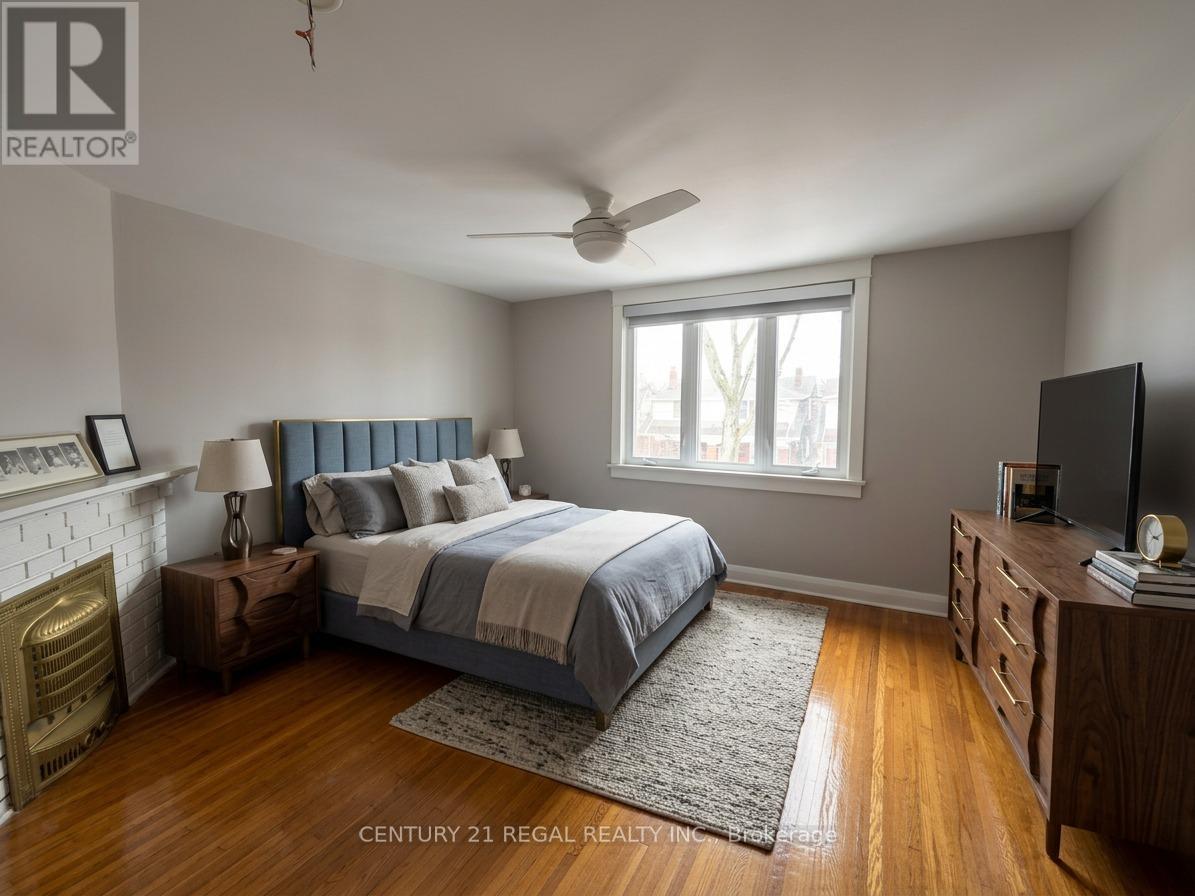 40 Glebeholme Boulevard, Toronto, Ontario  M4J 1S4 - Photo 10 - E13003204