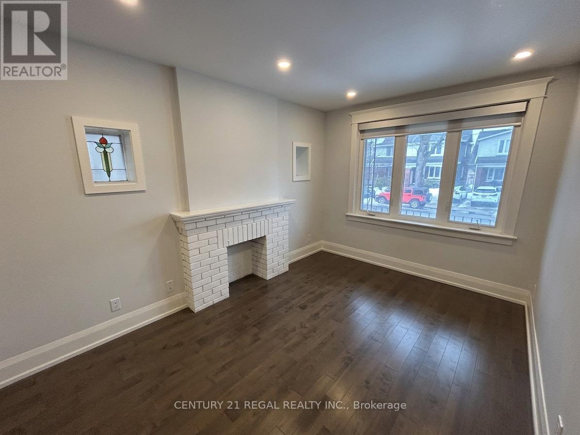 40 Glebeholme Boulevard, Toronto, Ontario  M4J 1S4 - Photo 5 - E13003204