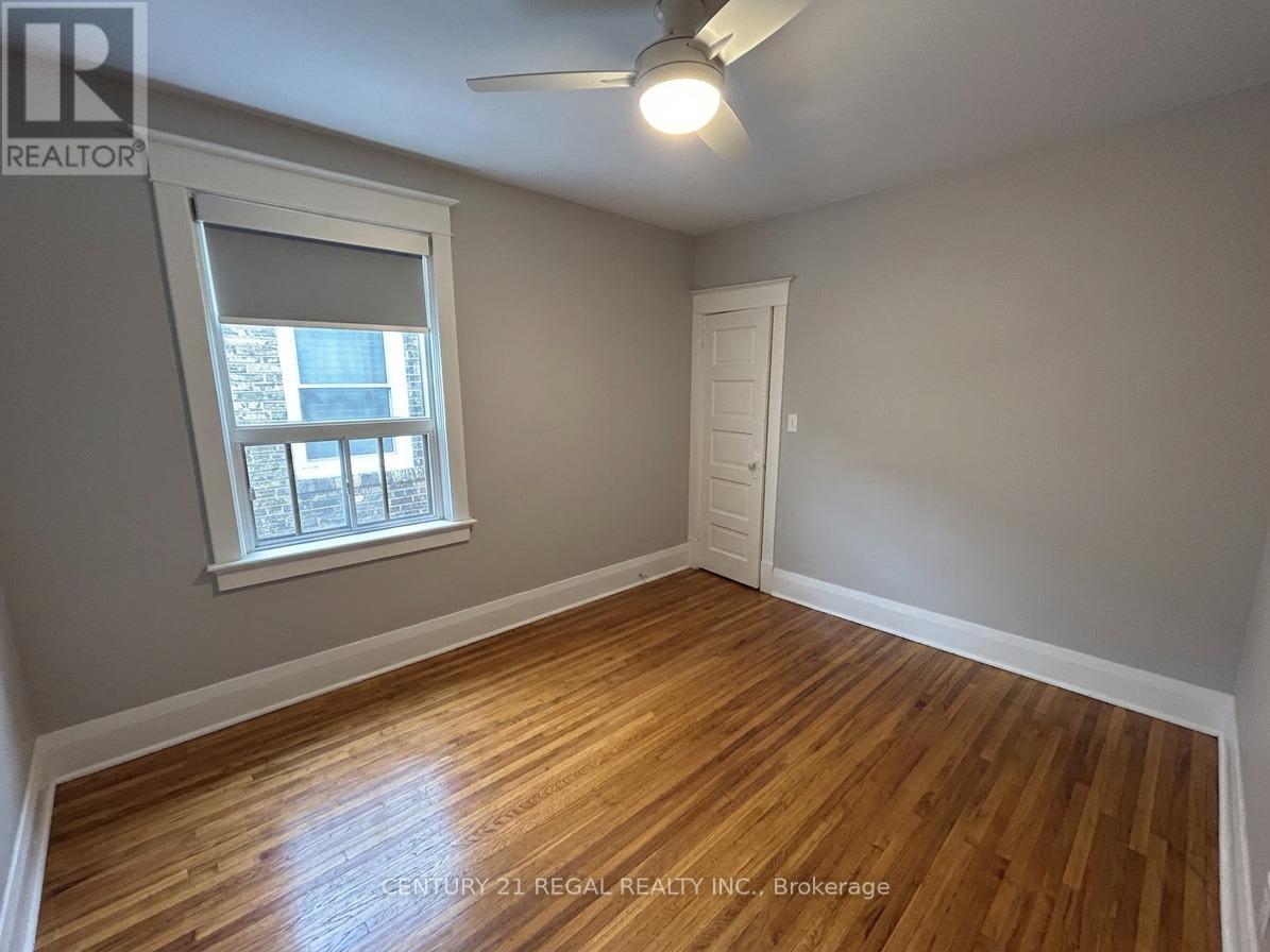 40 Glebeholme Boulevard, Toronto, Ontario  M4J 1S4 - Photo 9 - E13003204