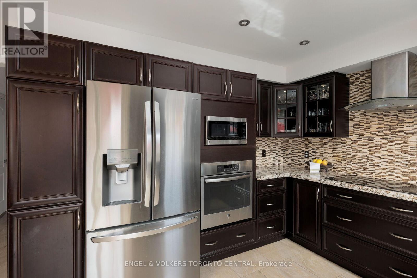 1539 Nipissing Court, Pickering, Ontario  L1V 6T8 - Photo 20 - E13003242