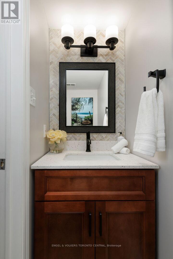 1539 Nipissing Court, Pickering, Ontario  L1V 6T8 - Photo 21 - E13003242