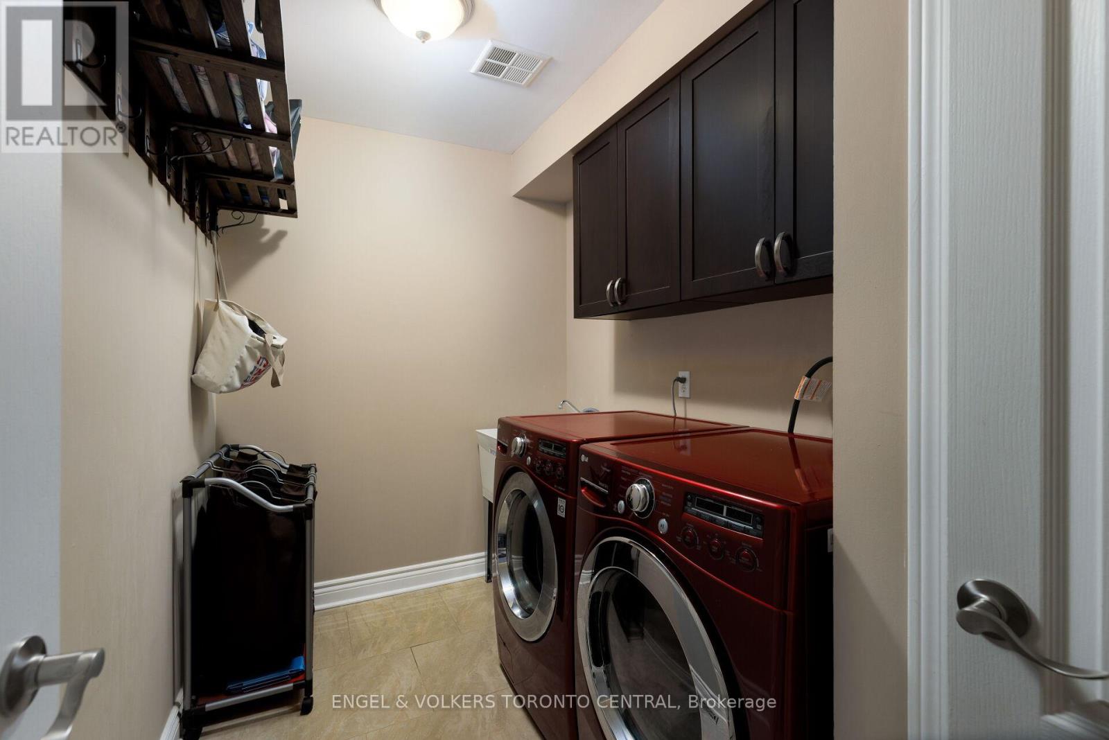 1539 Nipissing Court, Pickering, Ontario  L1V 6T8 - Photo 22 - E13003242