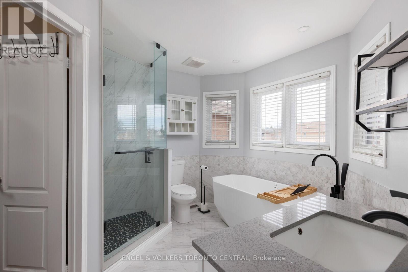 1539 Nipissing Court, Pickering, Ontario  L1V 6T8 - Photo 28 - E13003242