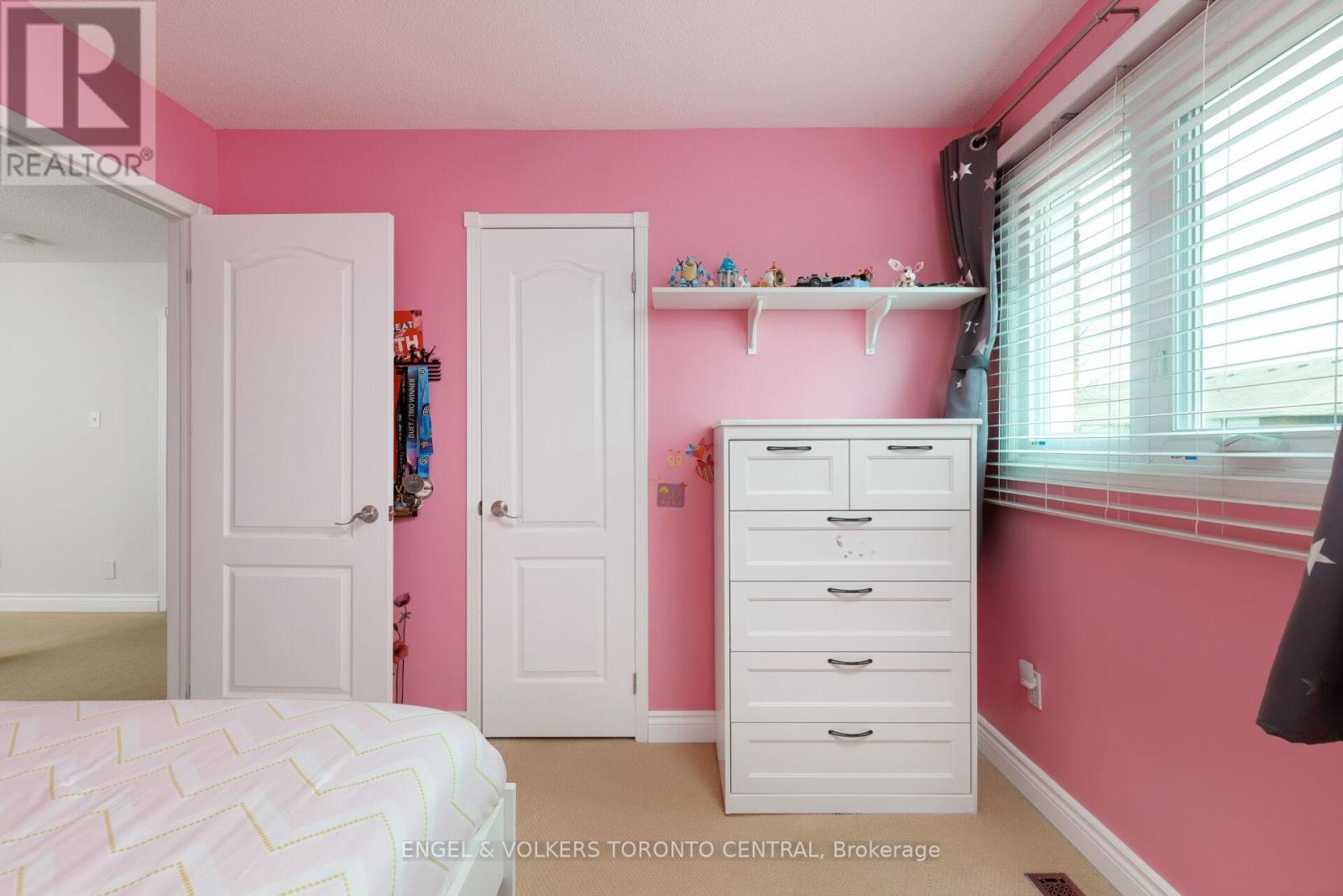 1539 Nipissing Court, Pickering, Ontario  L1V 6T8 - Photo 38 - E13003242