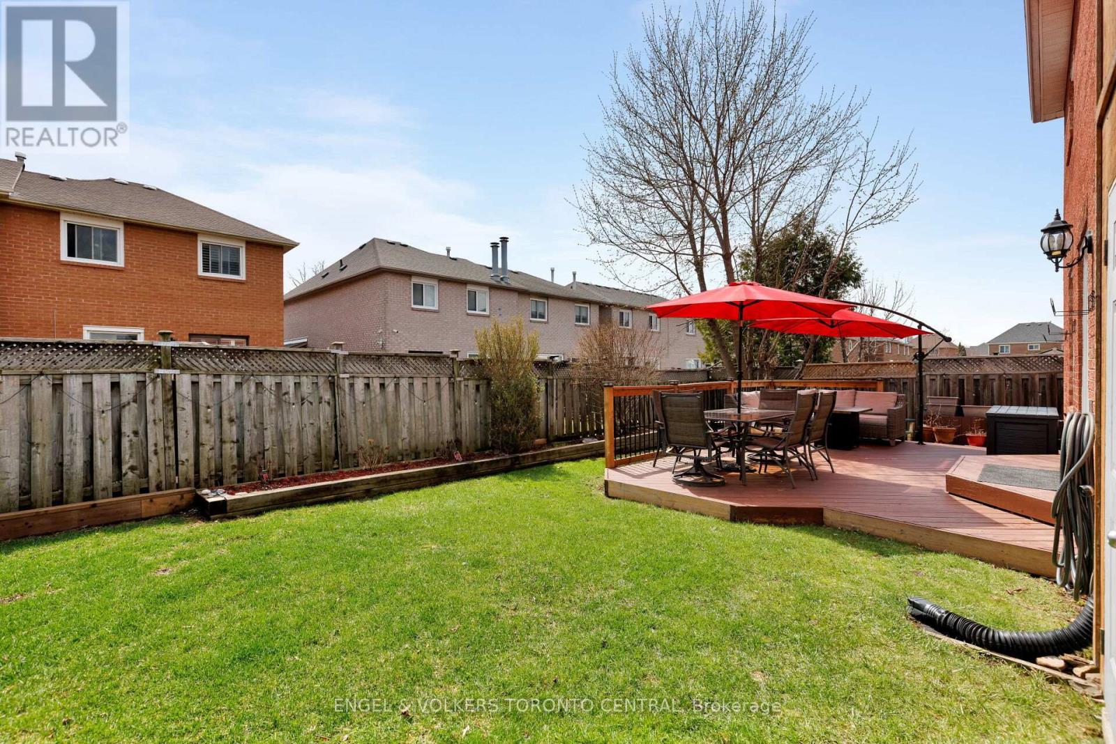 1539 Nipissing Court, Pickering, Ontario  L1V 6T8 - Photo 48 - E13003242