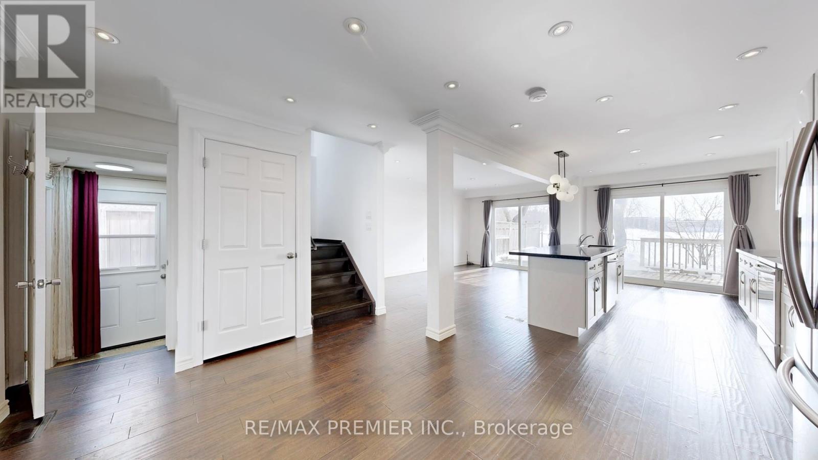 742 Beman Drive, Newmarket, Ontario  L3Y 4Z2 - Photo 6 - N13002972