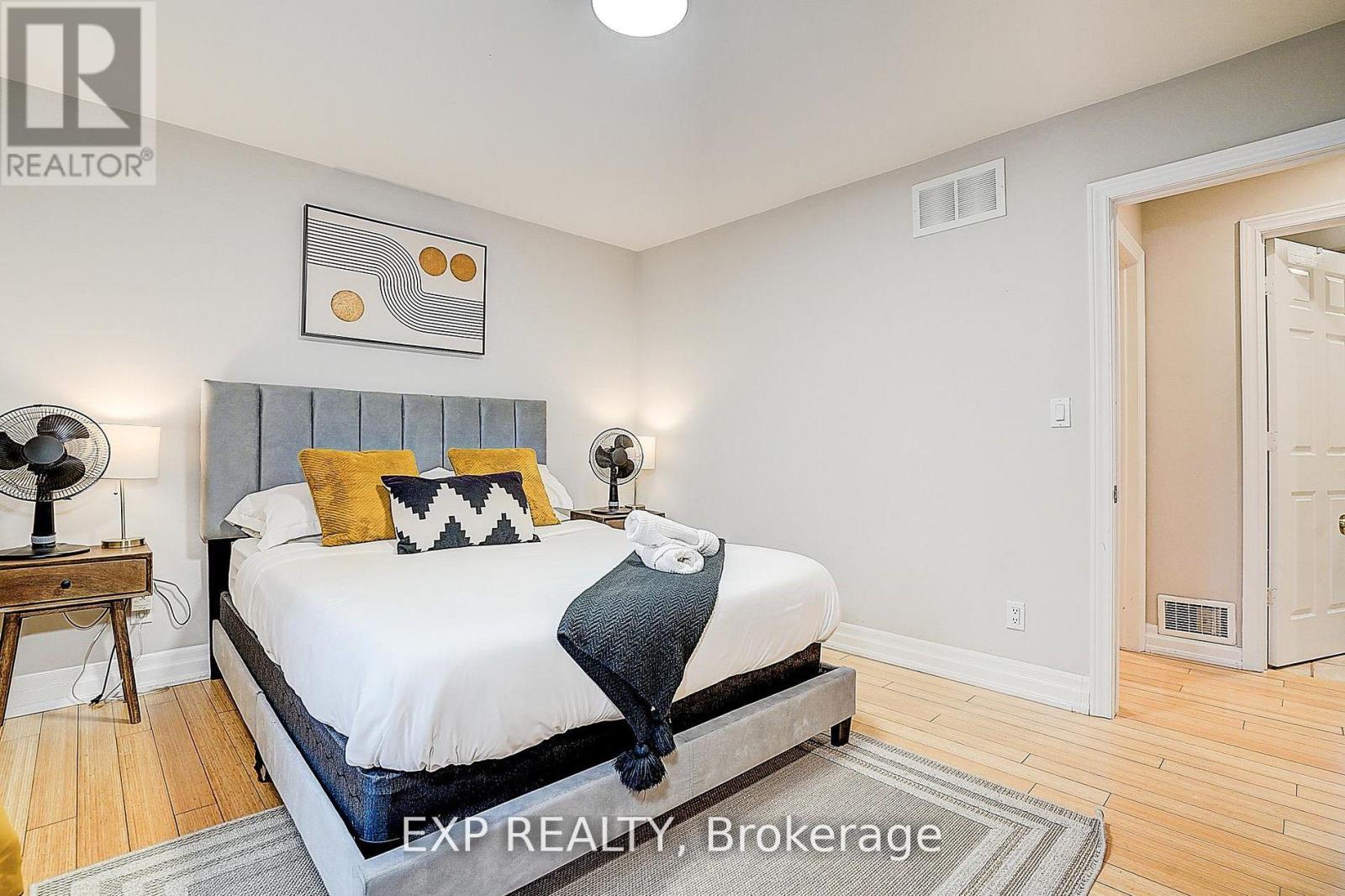 12 Vincent Street, Newmarket, Ontario  L3Y 4G2 - Photo 13 - N13003052