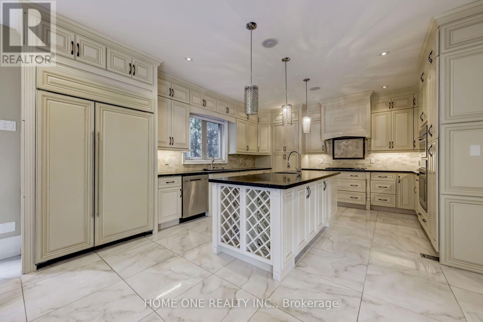 40 Garden Avenue, Richmond Hill, Ontario  L4C 6L9 - Photo 15 - N13003058