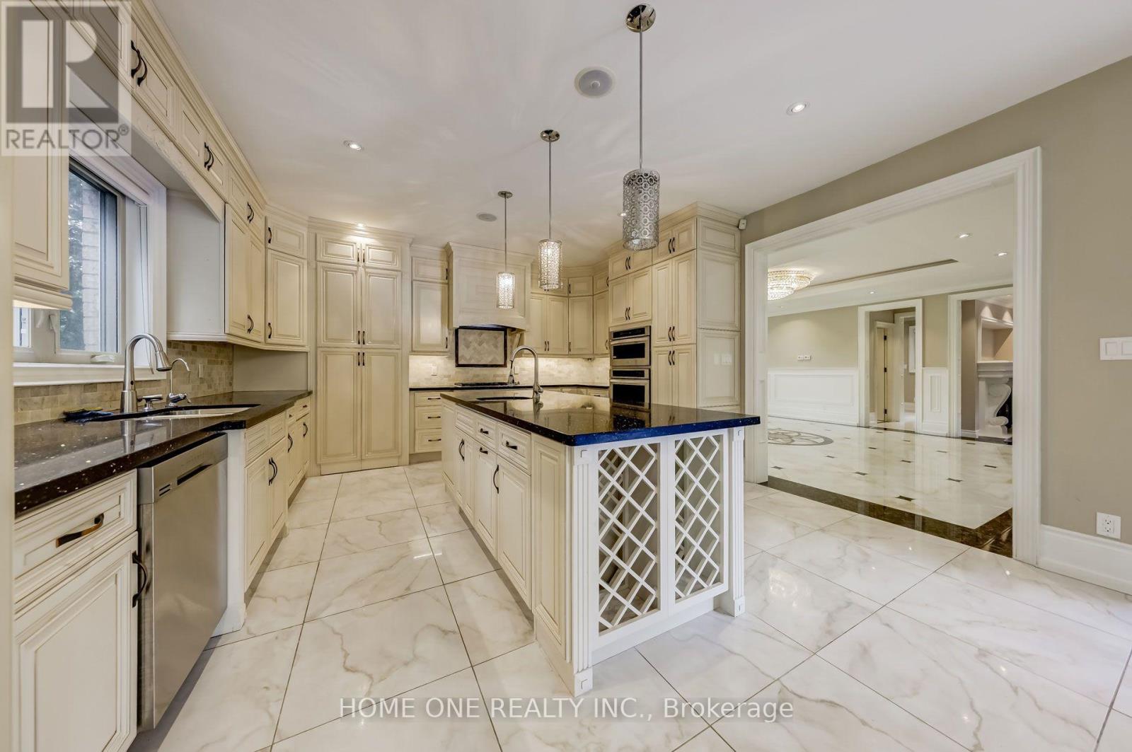 40 Garden Avenue, Richmond Hill, Ontario  L4C 6L9 - Photo 17 - N13003058