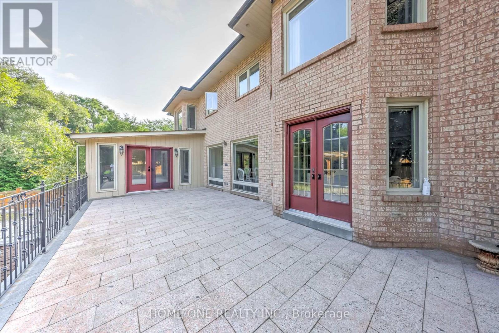 40 Garden Avenue, Richmond Hill, Ontario  L4C 6L9 - Photo 3 - N13003058