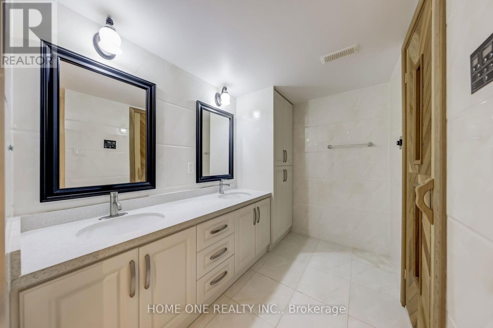 40 Garden Avenue, Richmond Hill, Ontario  L4C 6L9 - Photo 32 - N13003058