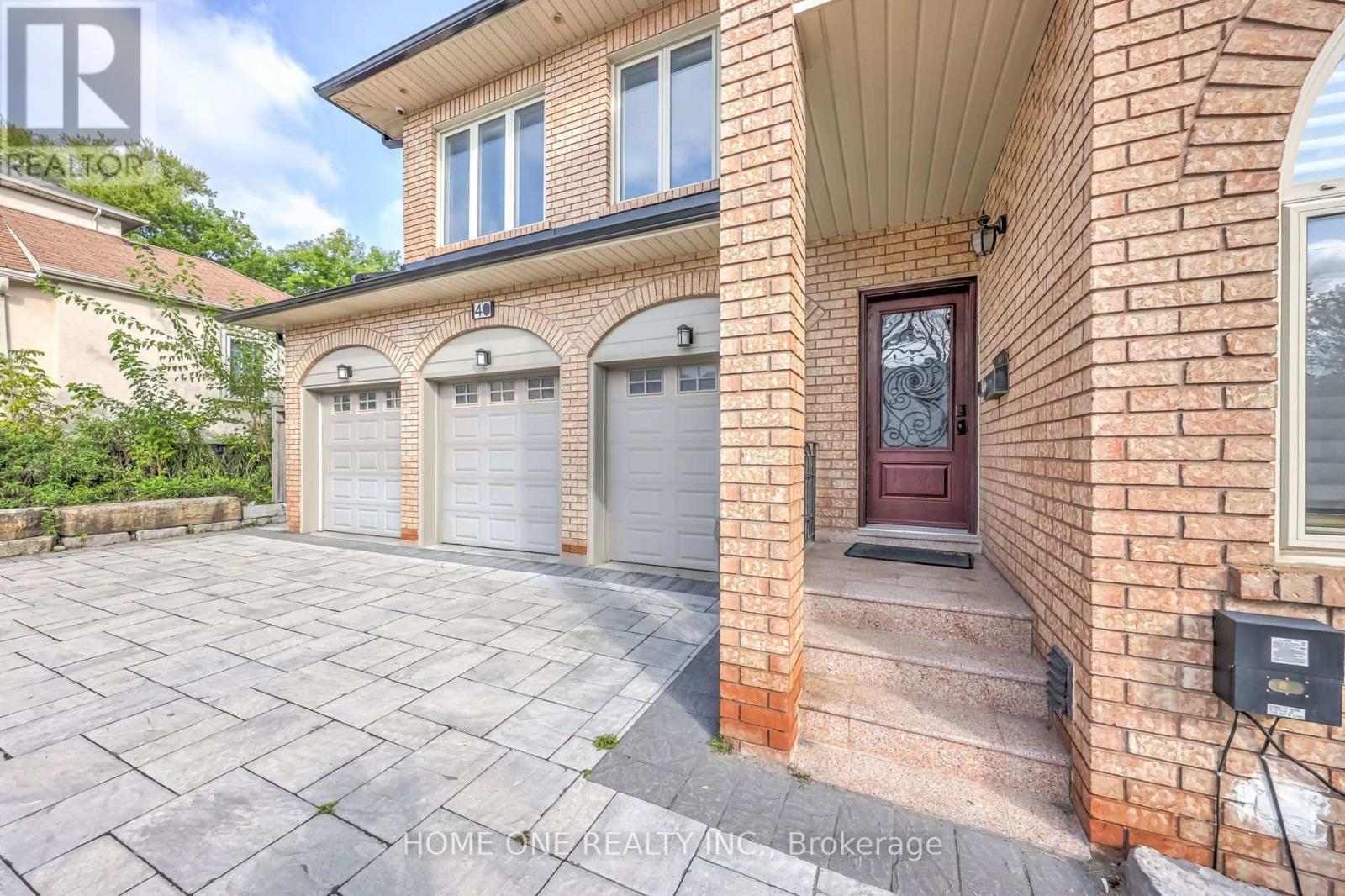 40 Garden Avenue, Richmond Hill, Ontario  L4C 6L9 - Photo 4 - N13003058