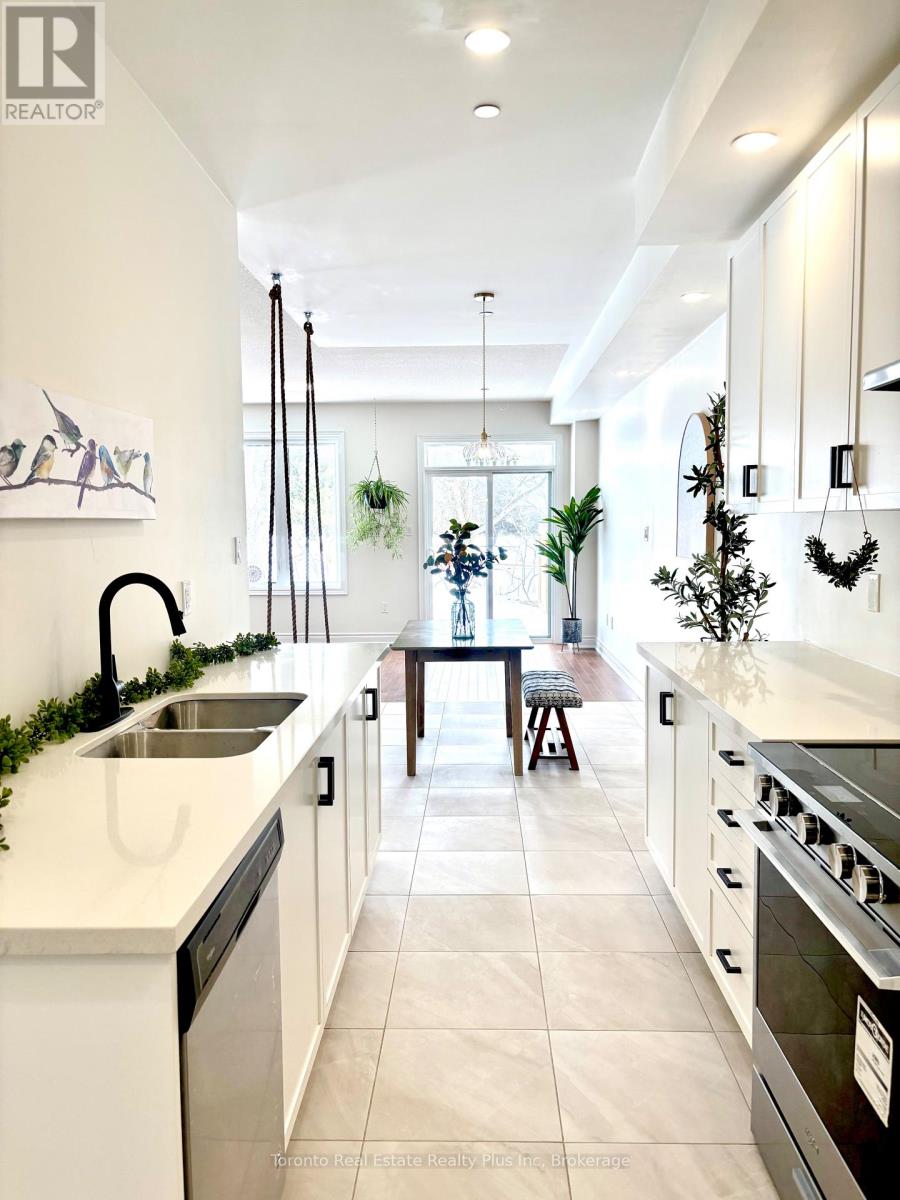 43 Erintol Way, Markham (Cedarwood), Ontario  L3S 3J5 - Photo 12 - N13003192