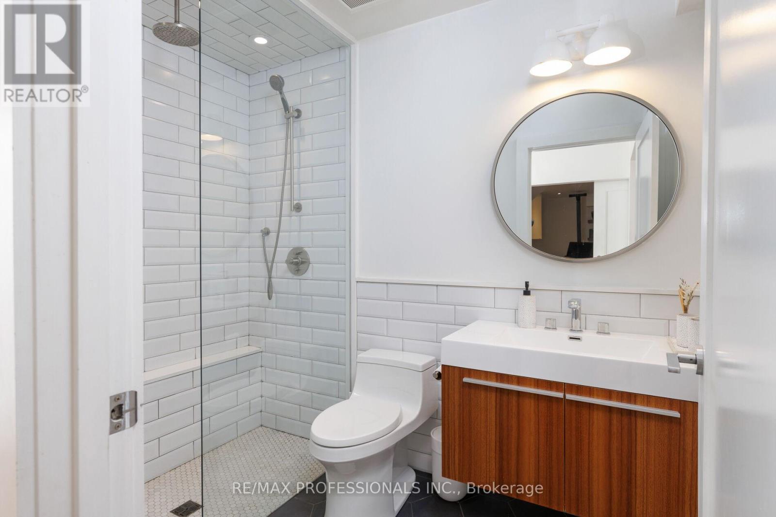 99 Riverview Gardens, Toronto, Ontario M6S 4E7 - Photo 46 - W13001584