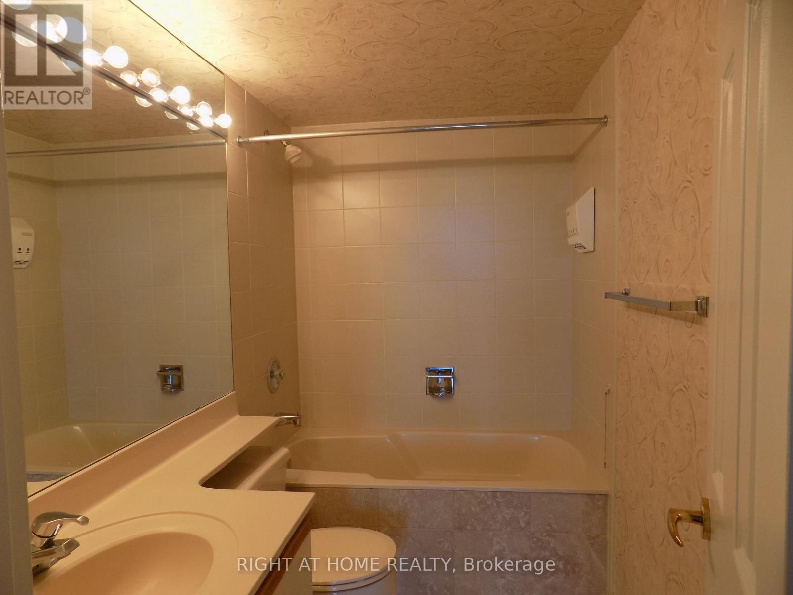 1904 - 1510 Riverside Drive, Ottawa, Ontario  K1G 4X5 - Photo 15 - X13002376