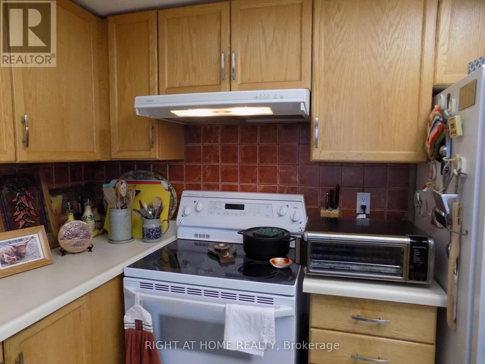 1904 - 1510 Riverside Drive, Ottawa, Ontario  K1G 4X5 - Photo 10 - X13002376