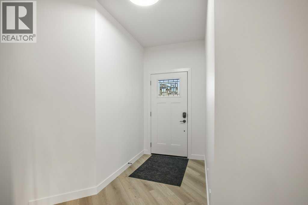 116 Gray Close, Sylvan Lake, Alberta  T4S 0W4 - Photo 2 - A2264345