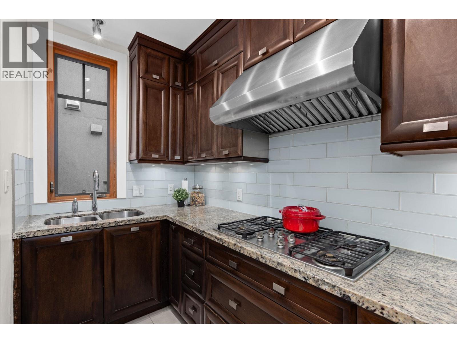 3936 Quesnel Drive, Vancouver, British Columbia  V6L 2X2 - Photo 11 - R3075415