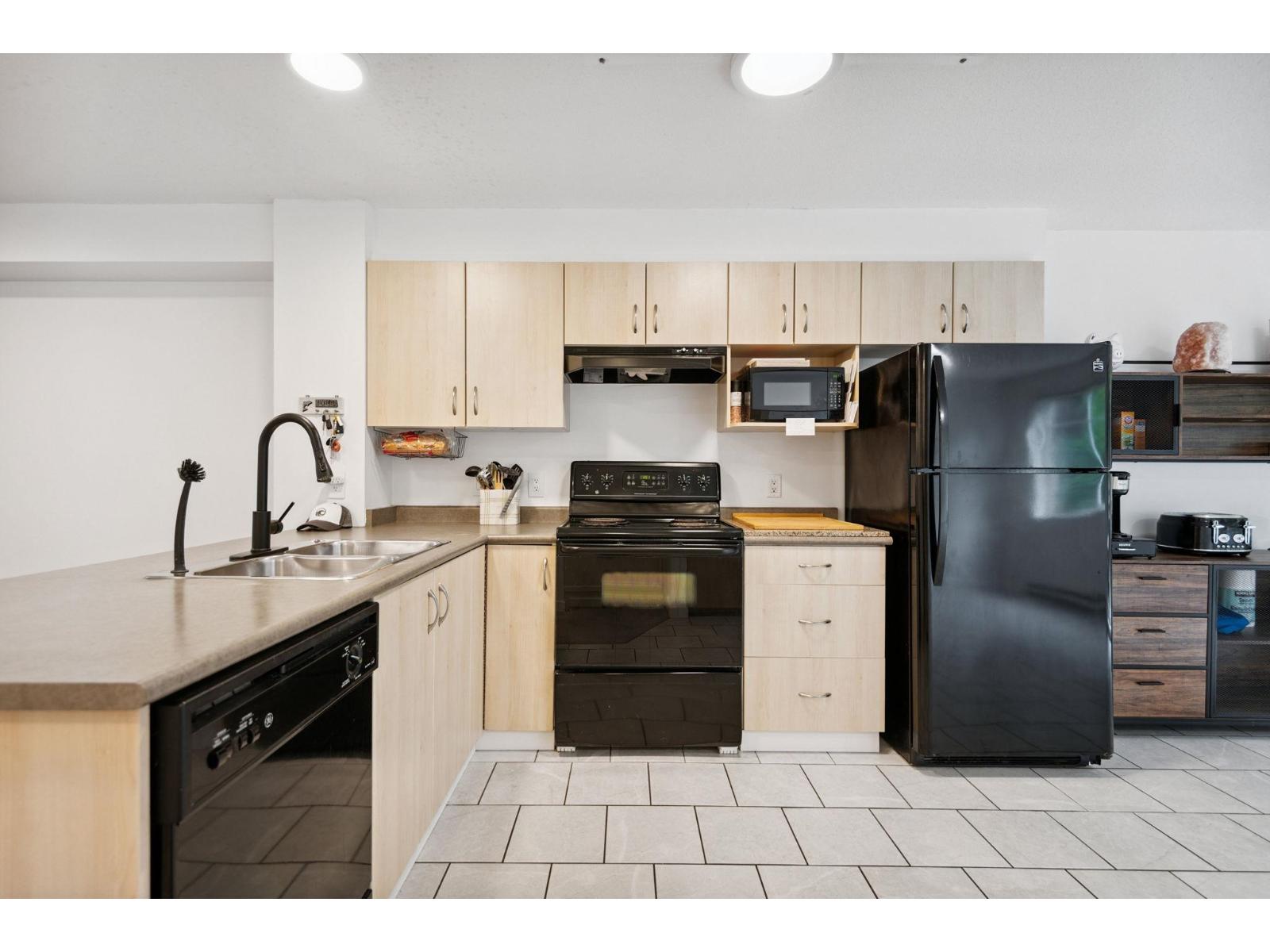 26 15871 85 Avenue, Surrey, British Columbia  V4N 0Y9 - Photo 2 - R3111697