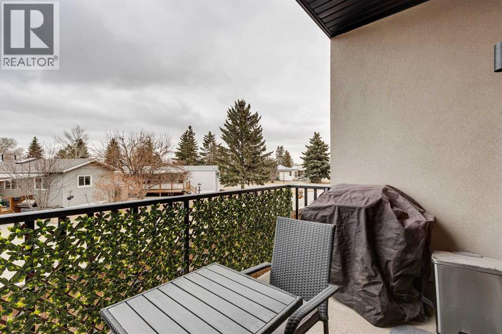 210, 81 Greenbriar Place NW, Calgary, Alberta  T3B 6J1 - Photo 12 - A2299988