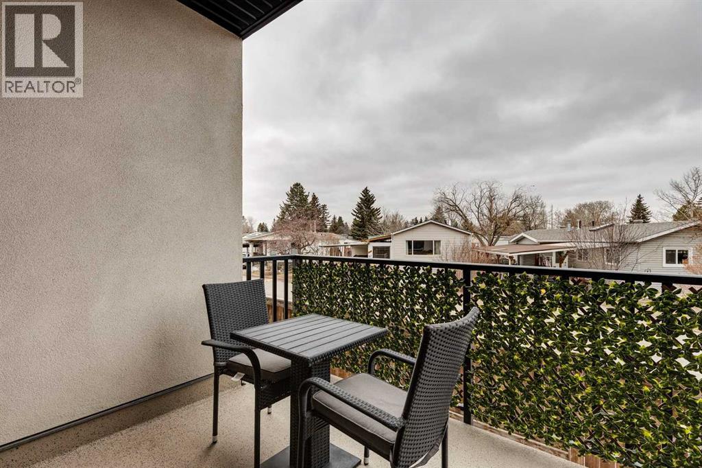 210, 81 Greenbriar Place NW, Calgary, Alberta  T3B 6J1 - Photo 11 - A2299988