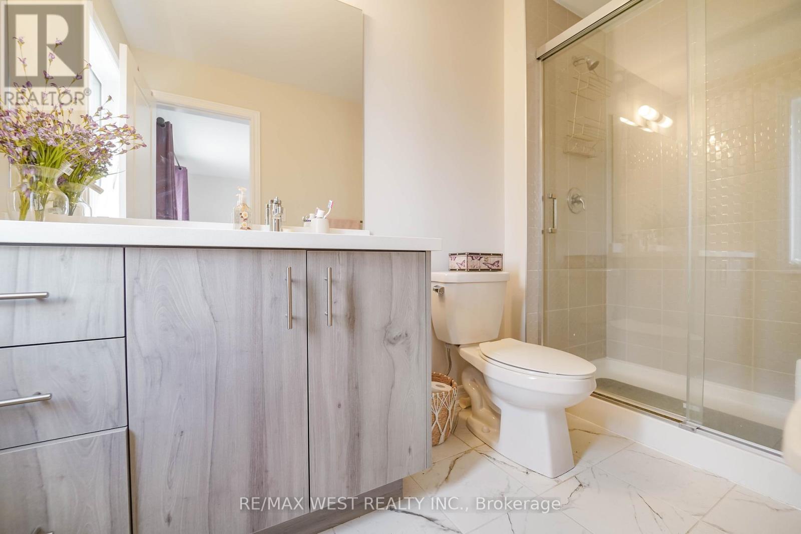 7 Folcroft Street W, Brampton, Ontario  L6Y 0B6 - Photo 11 - W13002984