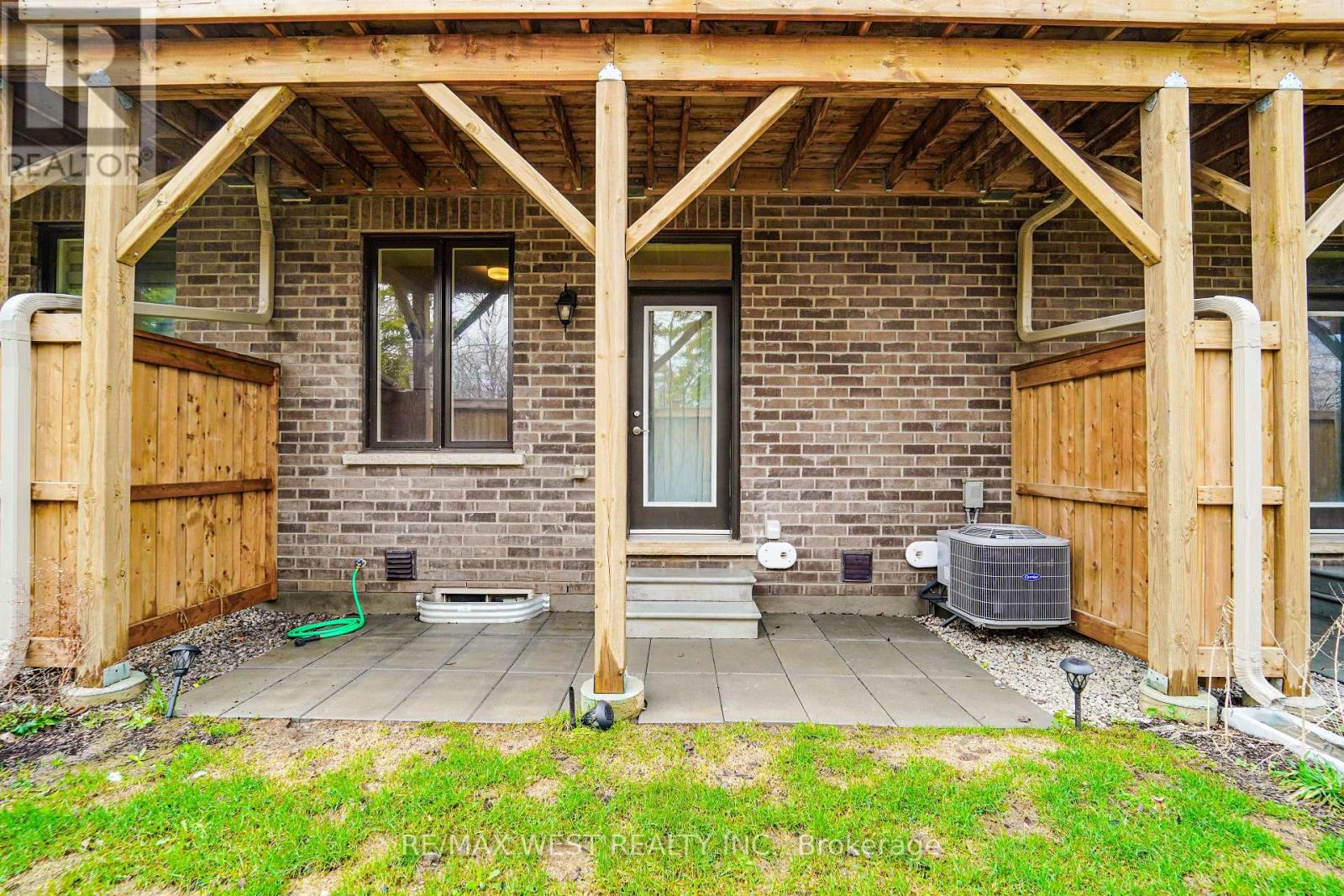 7 Folcroft Street W, Brampton, Ontario  L6Y 0B6 - Photo 16 - W13002984