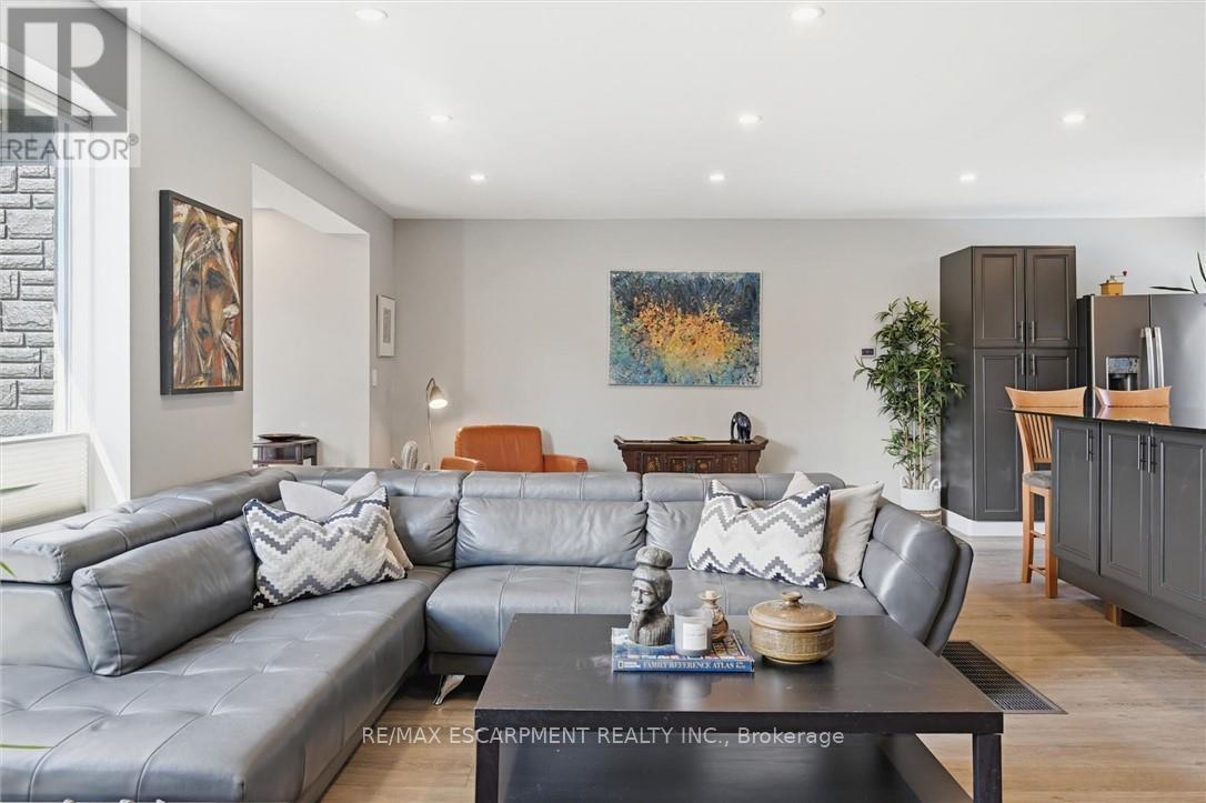 2330 Alma Dale Avenue, Burlington, Ontario  L7P 1S3 - Photo 15 - W13003056