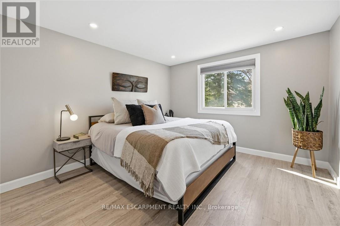 2330 Alma Dale Avenue, Burlington, Ontario  L7P 1S3 - Photo 23 - W13003056