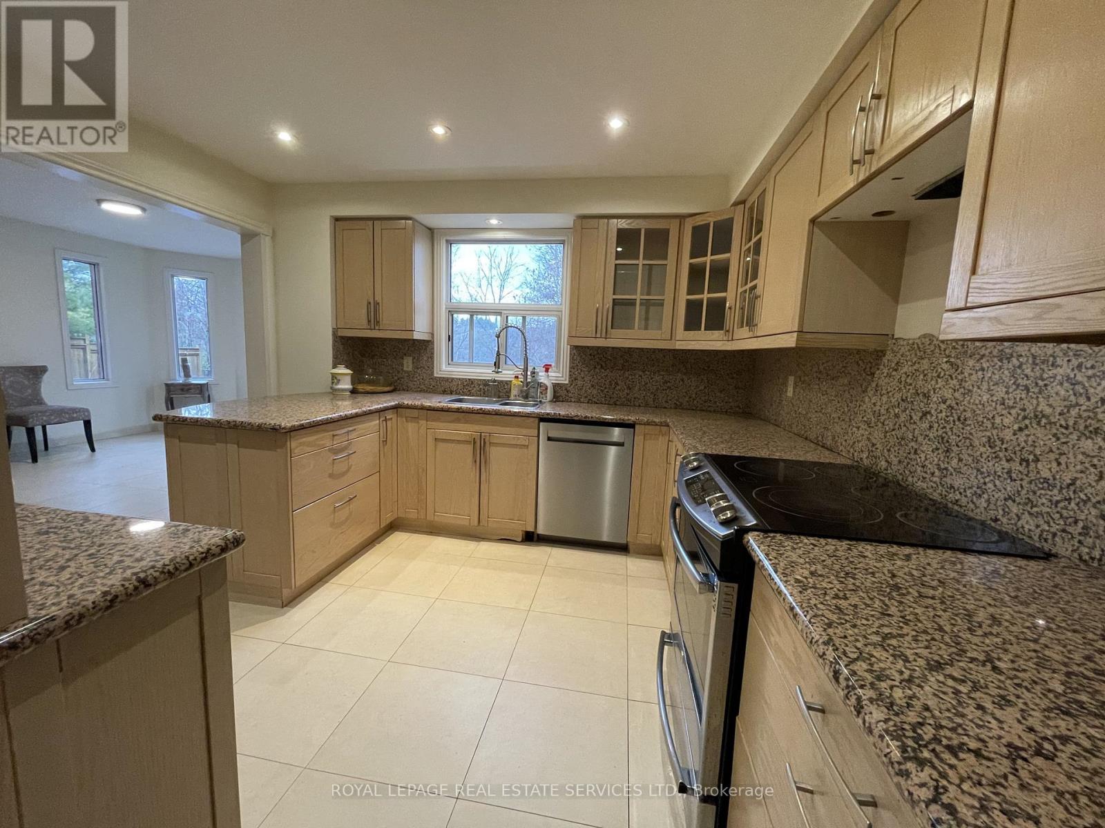 5171 Hidden Valley Court, Mississauga, Ontario  L5M 3P1 - Photo 7 - W13003170