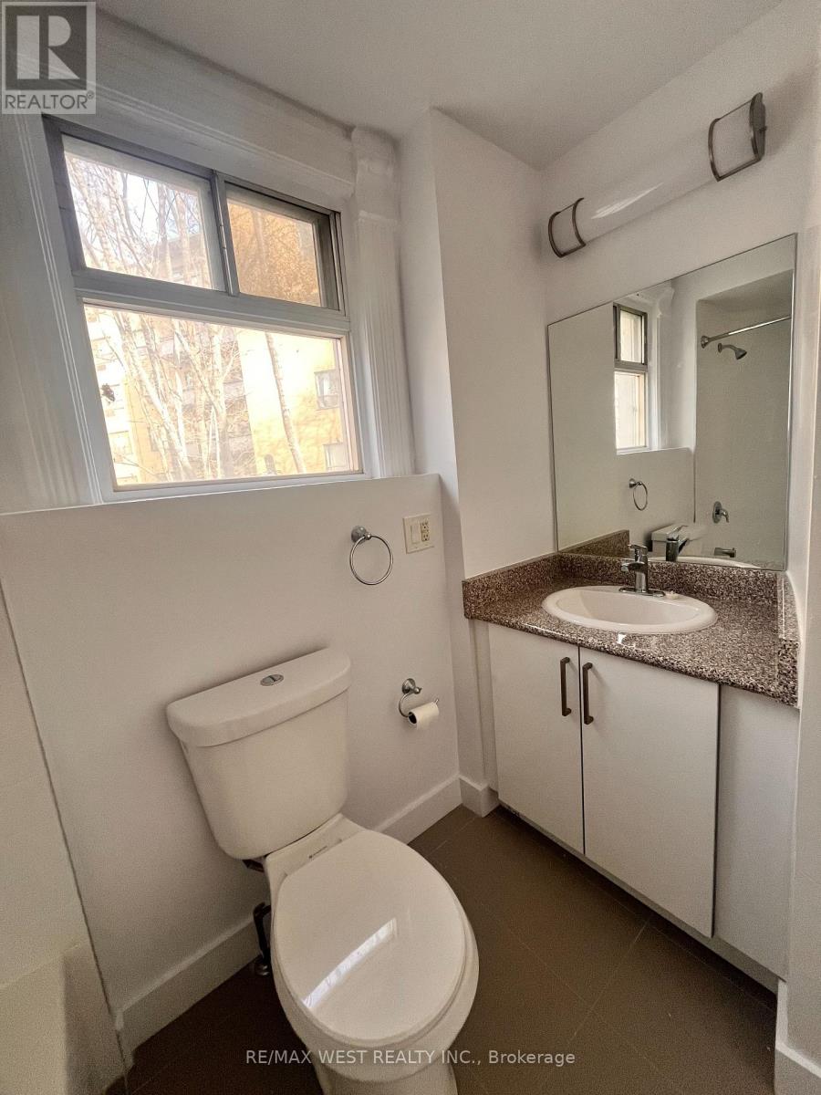 3 - 96 Springhurst Avenue, Toronto, Ontario  M6K 1C1 - Photo 11 - W13003214