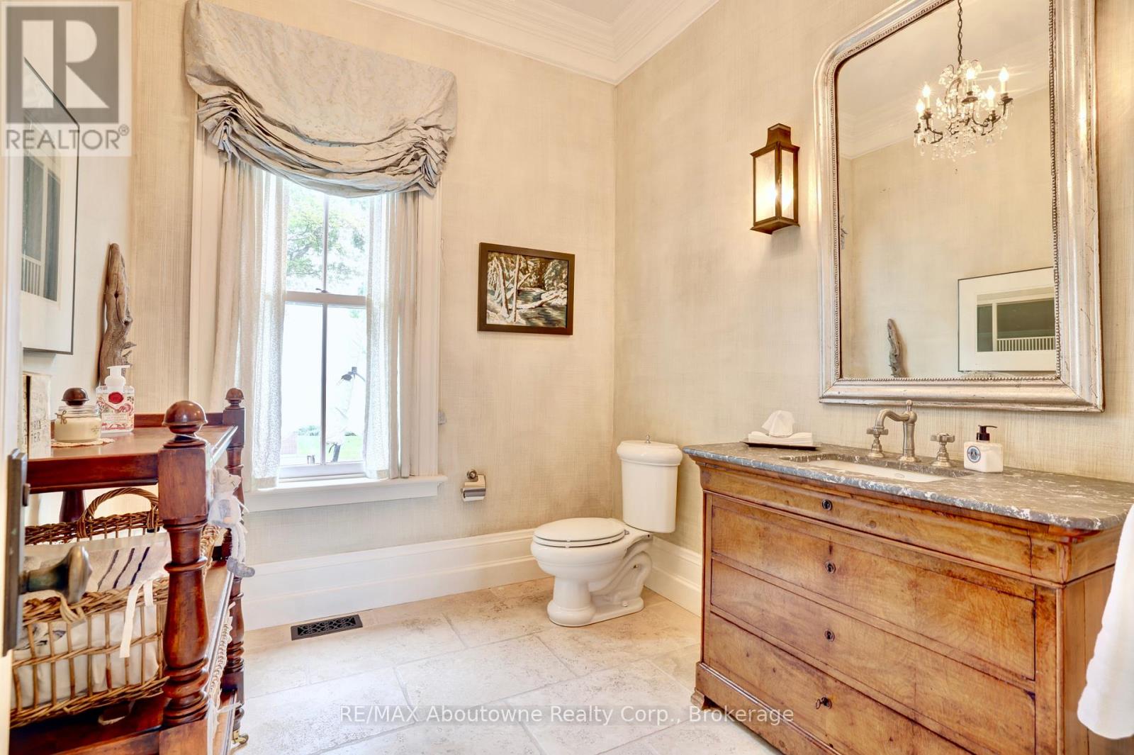 350 King Street, Oakville, Ontario  L6J 1C2 - Photo 20 - W12698652