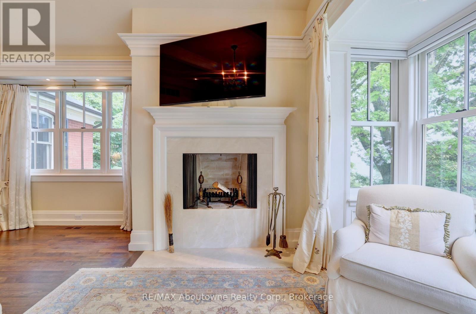 350 King Street, Oakville, Ontario  L6J 1C2 - Photo 25 - W12698652