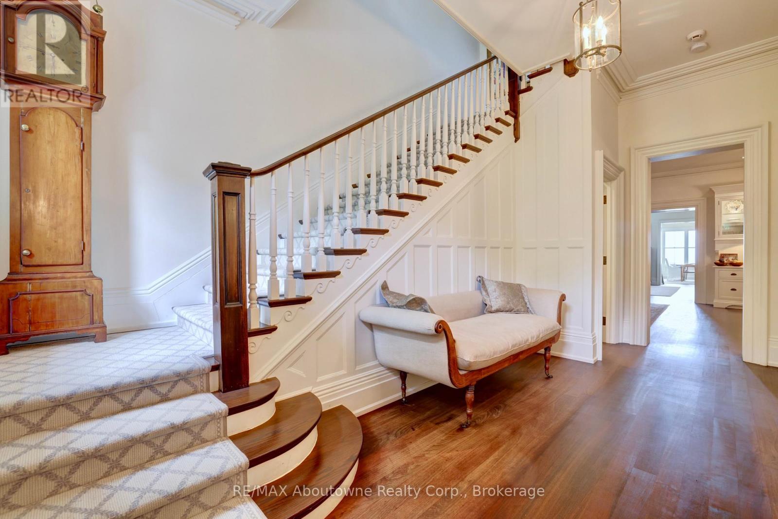 350 King Street, Oakville, Ontario  L6J 1C2 - Photo 6 - W12698652