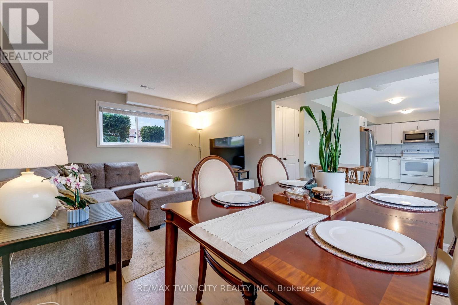 99 Canrobert Street, Woodstock, Ontario  N4S 8X5 - Photo 5 - X13003022