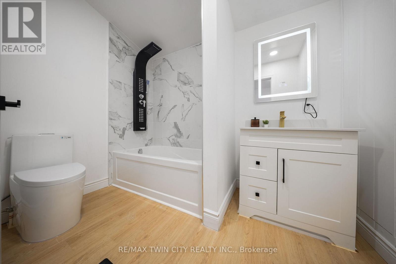 8 Main Street, Brantford, Ontario  N3R 3X2 - Photo 18 - X13003044