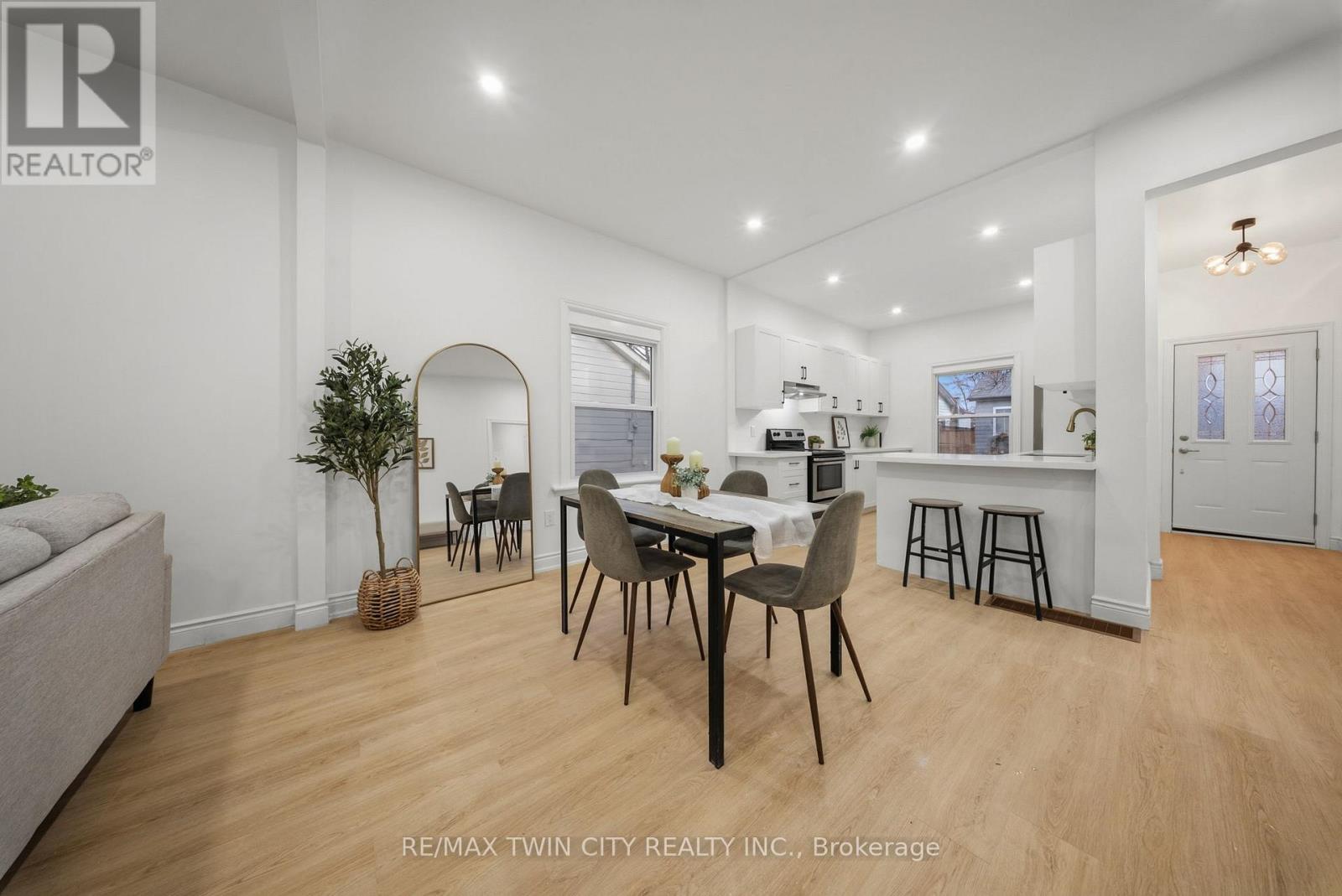 8 Main Street, Brantford, Ontario  N3R 3X2 - Photo 5 - X13003044