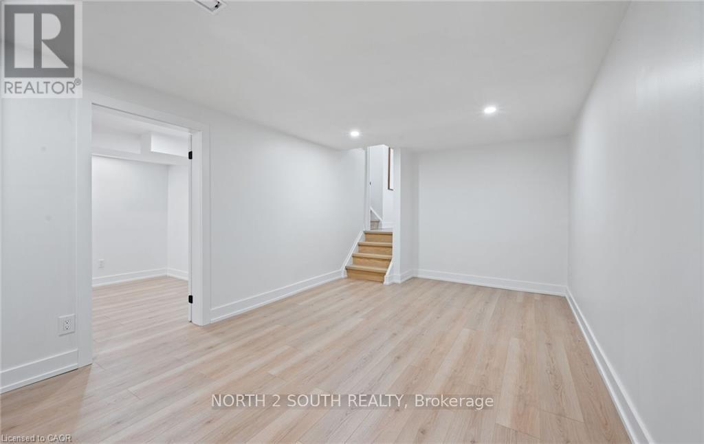 Bsmt - 105 Lilacside Drive, Hamilton, Ontario L8V 2L8 - Photo 5 - X13003064