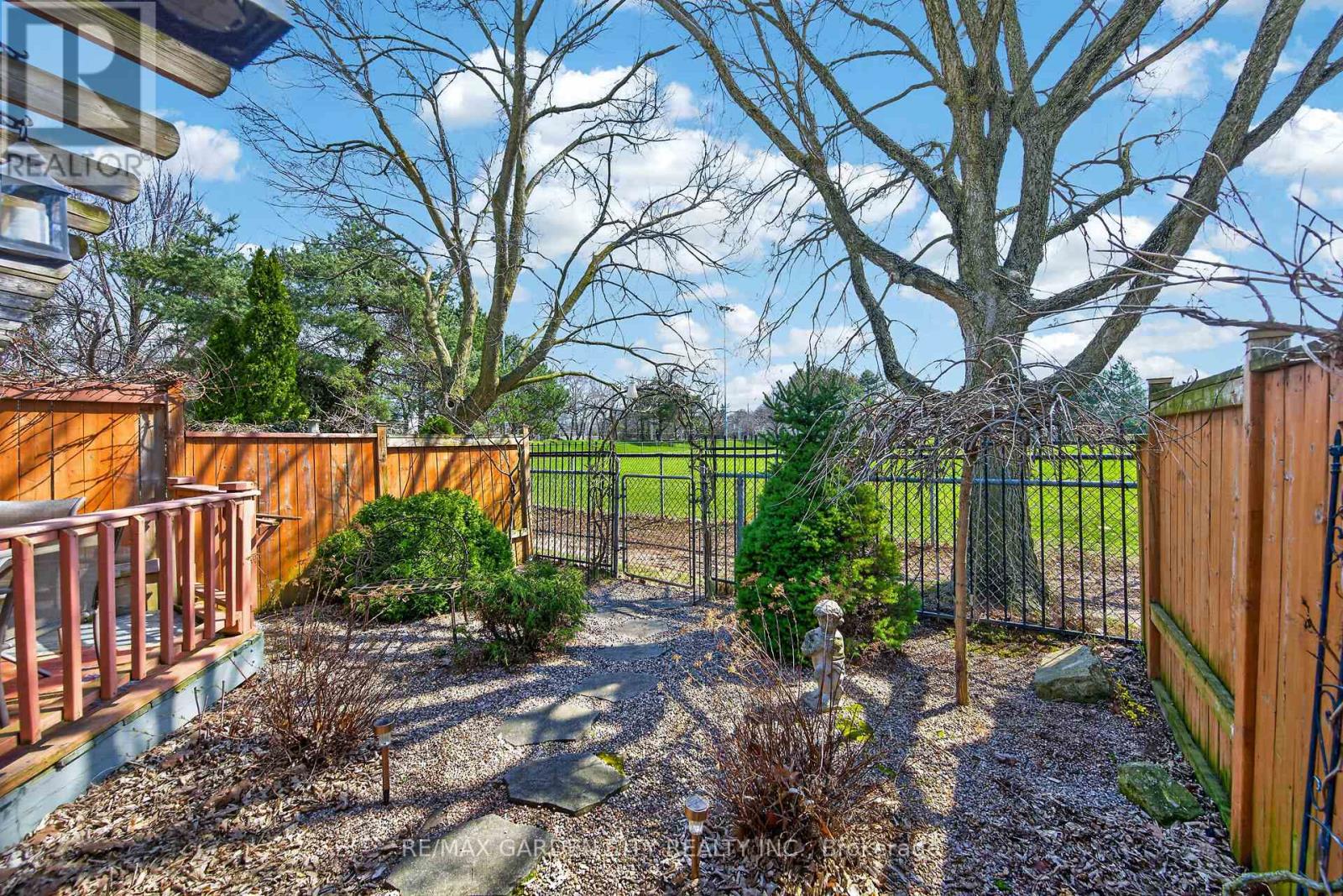 25 Walker Court, Grimsby, Ontario  L3M 5J5 - Photo 22 - X13003088