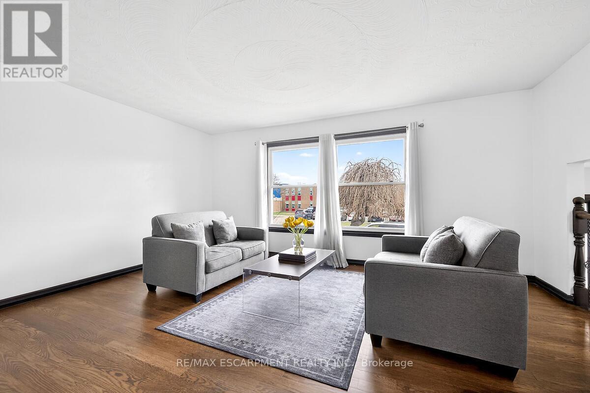 56 Hummingbird Lane, Hamilton, Ontario  L9A 4A9 - Photo 15 - X13003102