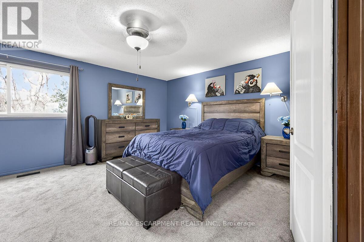 56 Hummingbird Lane, Hamilton, Ontario  L9A 4A9 - Photo 20 - X13003102