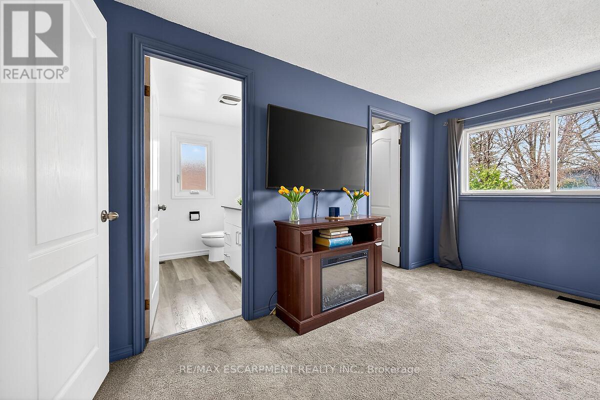 56 Hummingbird Lane, Hamilton, Ontario  L9A 4A9 - Photo 21 - X13003102