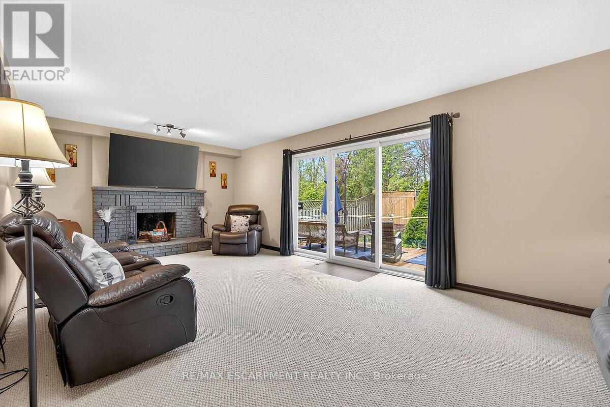 56 Hummingbird Lane, Hamilton, Ontario  L9A 4A9 - Photo 30 - X13003102