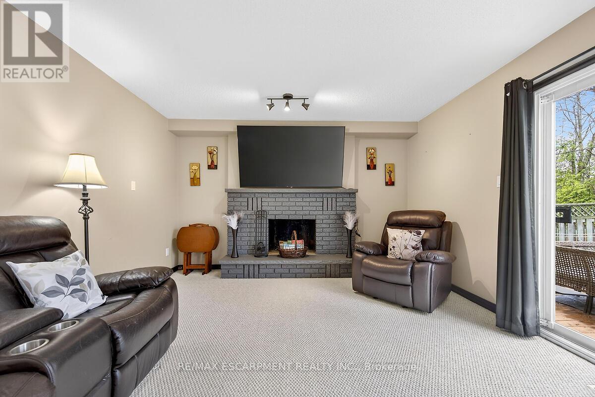 56 Hummingbird Lane, Hamilton, Ontario  L9A 4A9 - Photo 31 - X13003102