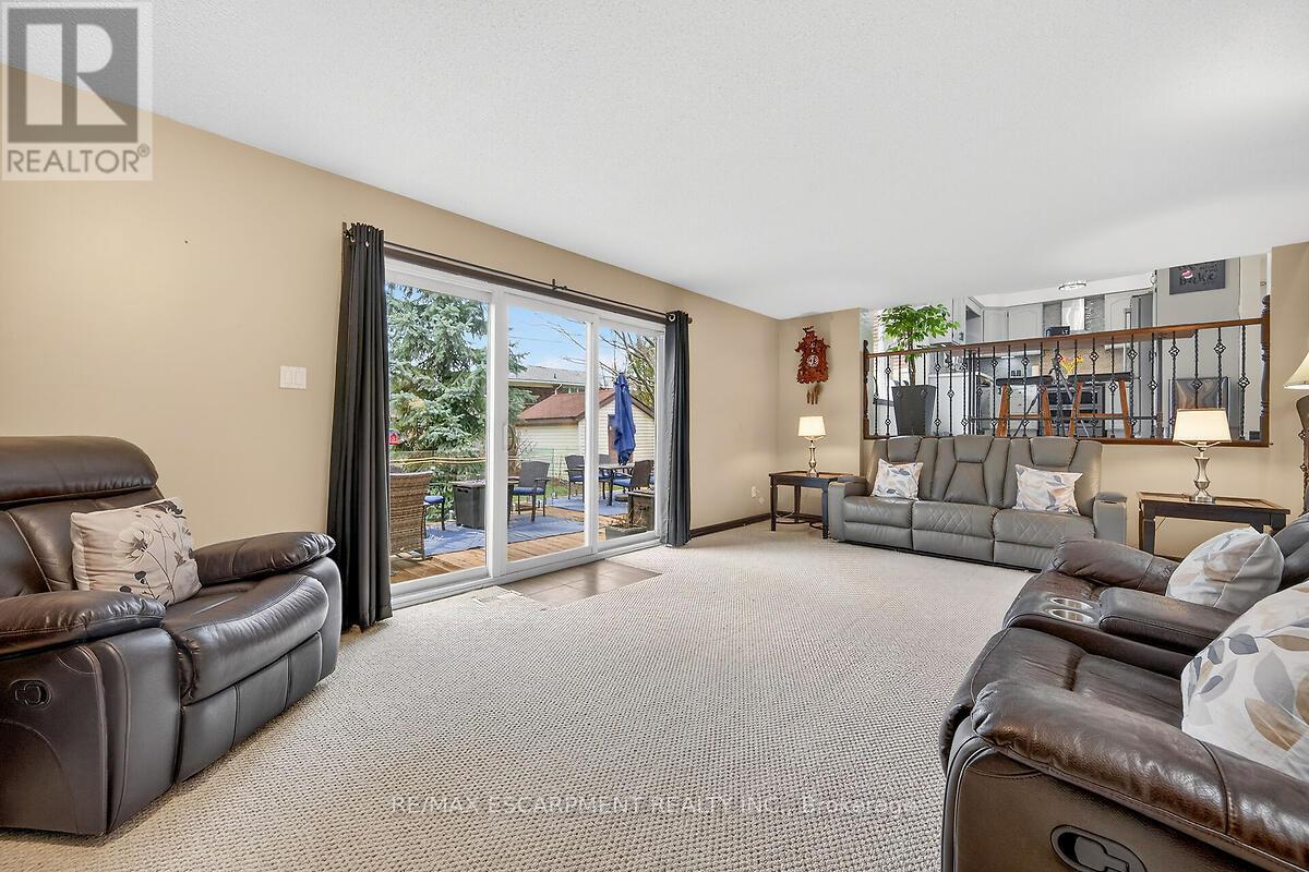 56 Hummingbird Lane, Hamilton, Ontario  L9A 4A9 - Photo 32 - X13003102