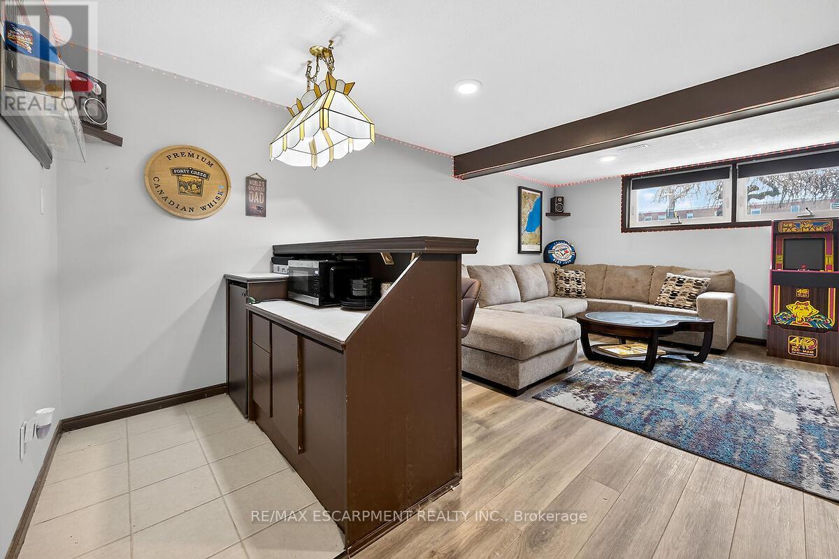 56 Hummingbird Lane, Hamilton, Ontario  L9A 4A9 - Photo 35 - X13003102