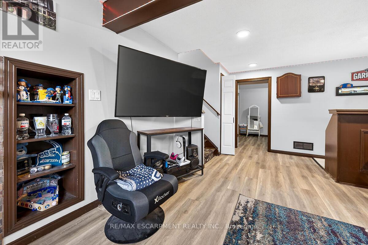 56 Hummingbird Lane, Hamilton, Ontario  L9A 4A9 - Photo 38 - X13003102